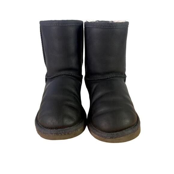 UGG Boots Kids 1 Classic Short Leather Water Resistant Wool Lined Comfy - Picture 2 of 12